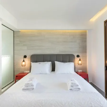 Holiday Luxury With Private Pool Lakhania